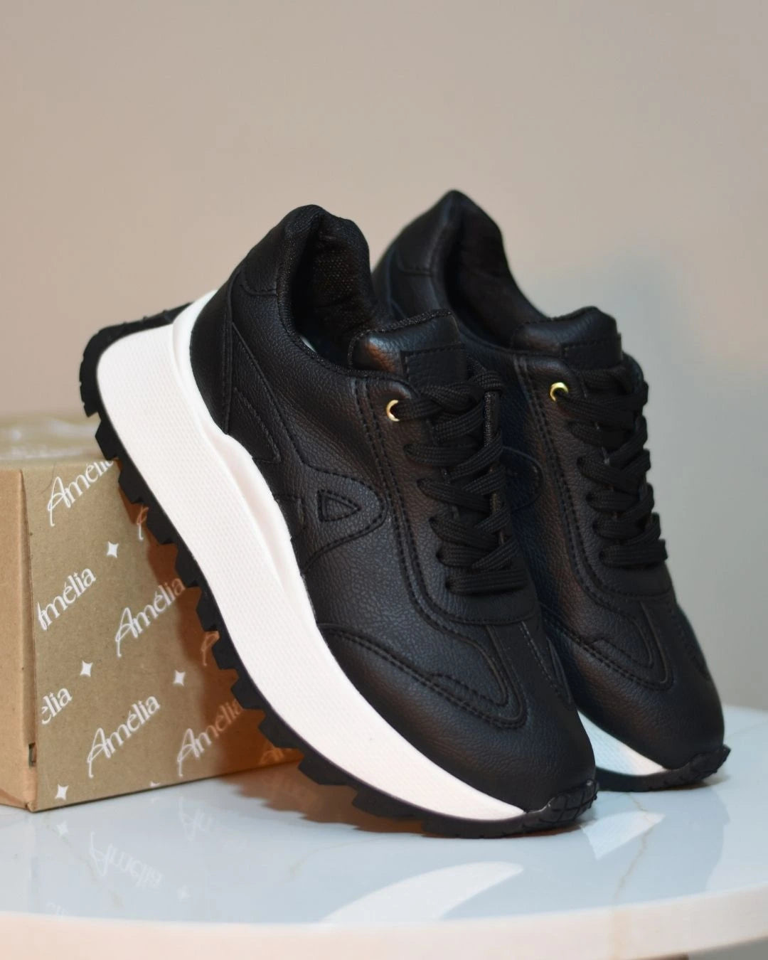 Tenis Agape Black