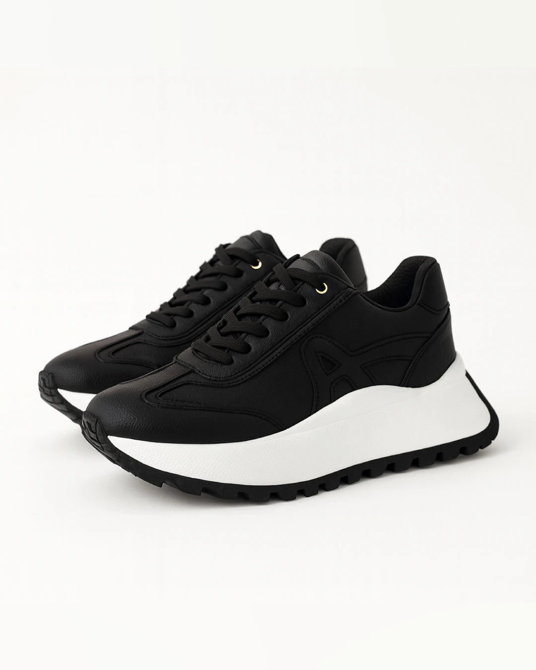 Tenis Agape Black